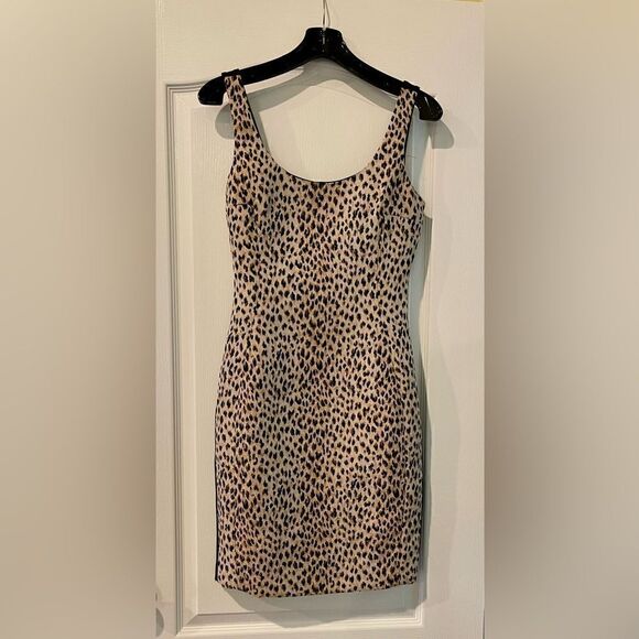 Diane Von Furstenberg Dresses & Skirts - Diane Von Furstenberg size Small dress